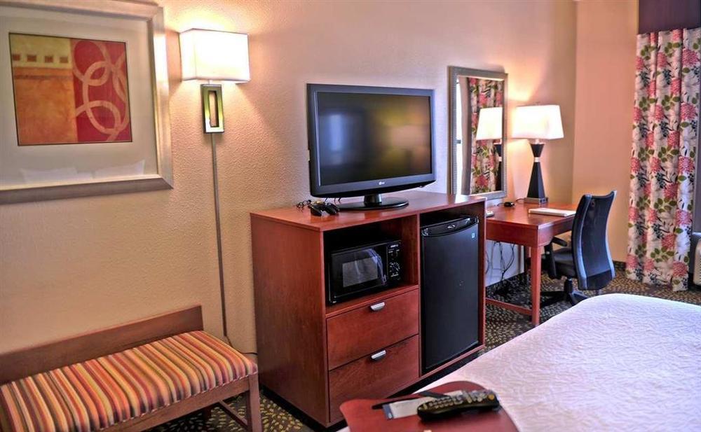 Hampton Inn & Suites Harlingen Room photo