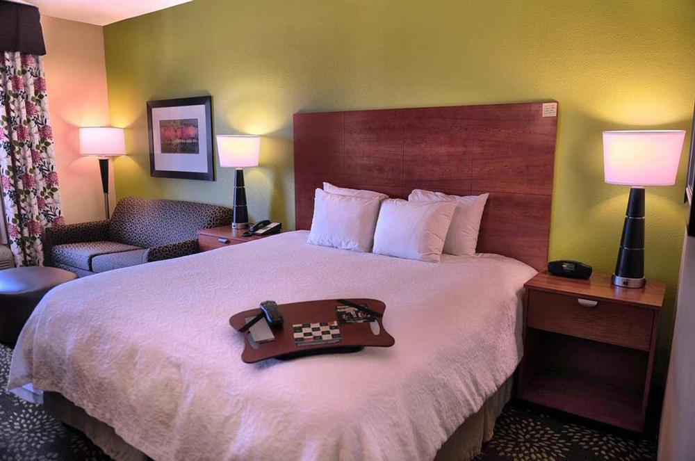 Hampton Inn & Suites Harlingen Room photo